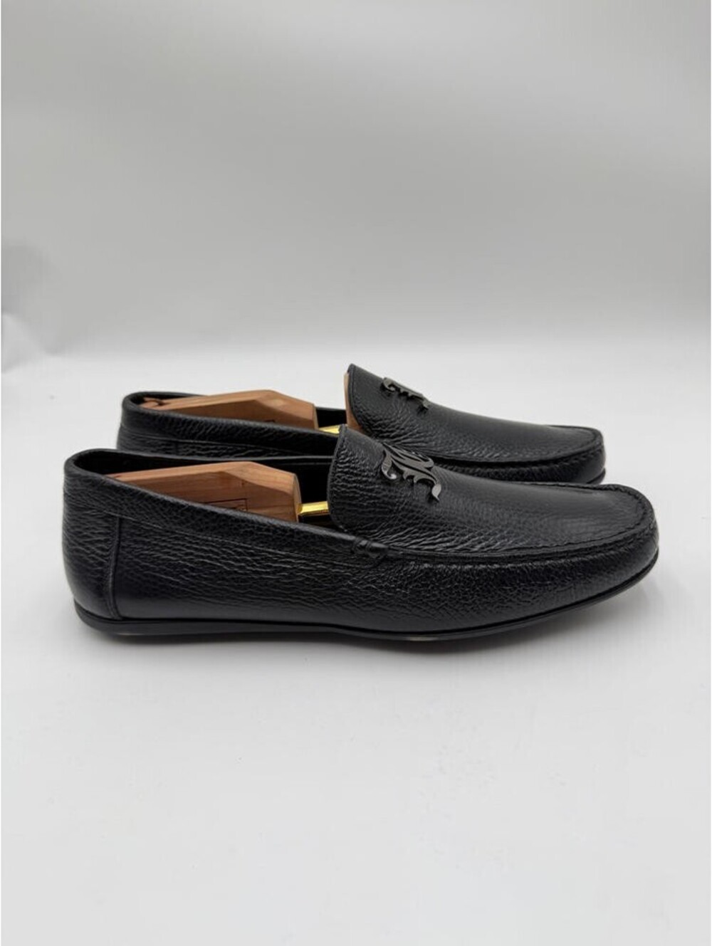 Men’s John Galliano Logo Leather Driving Loafers black pebbled leather Size 41.5